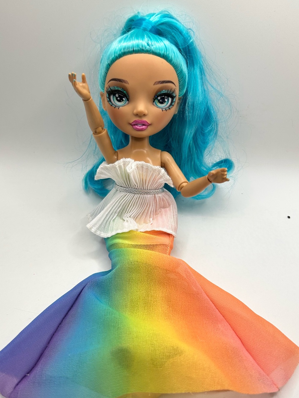Rainbow High Hali Capri